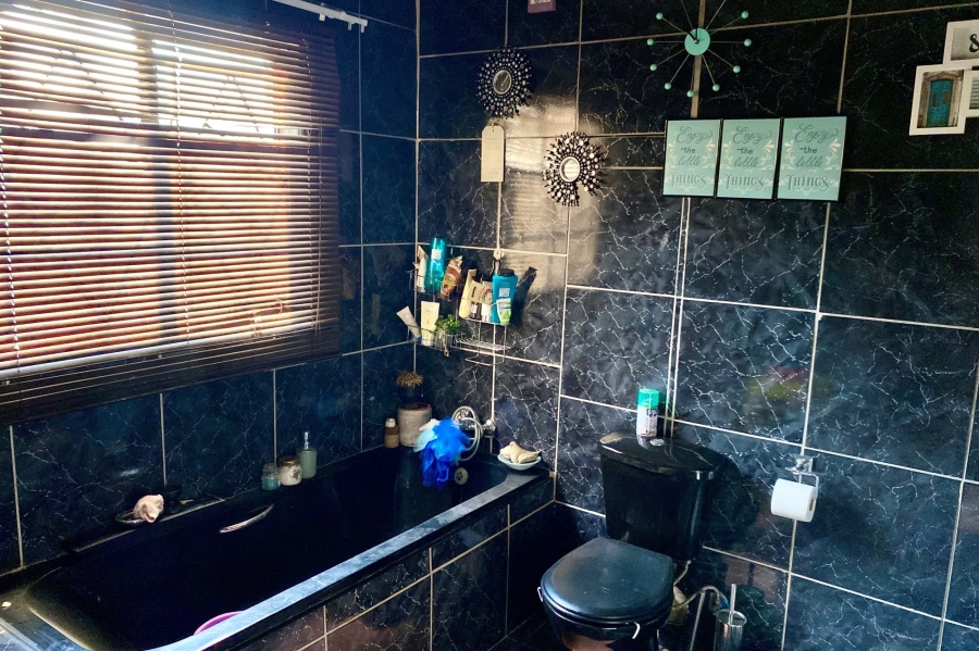 To Let 2 Bedroom Property for Rent in Bapong A North West